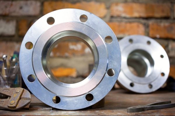 Socket Weld Flange được thiết kế phần gờ bên trong lỗ khoan