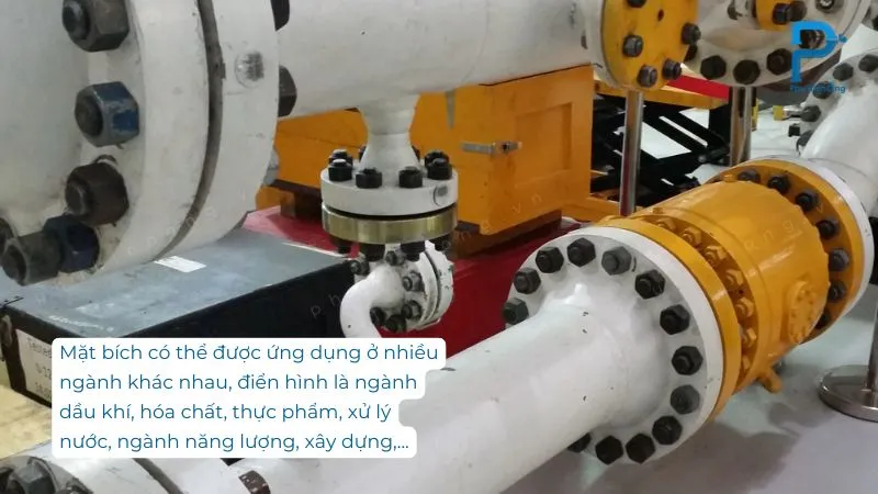 Mặt bích được sử dụng trong nhiều hệ thống công nghiệp khác nhau