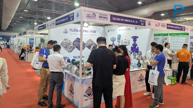 Không khí triển lãm tại gian hàng B42 - Tuấn Hưng Phát
